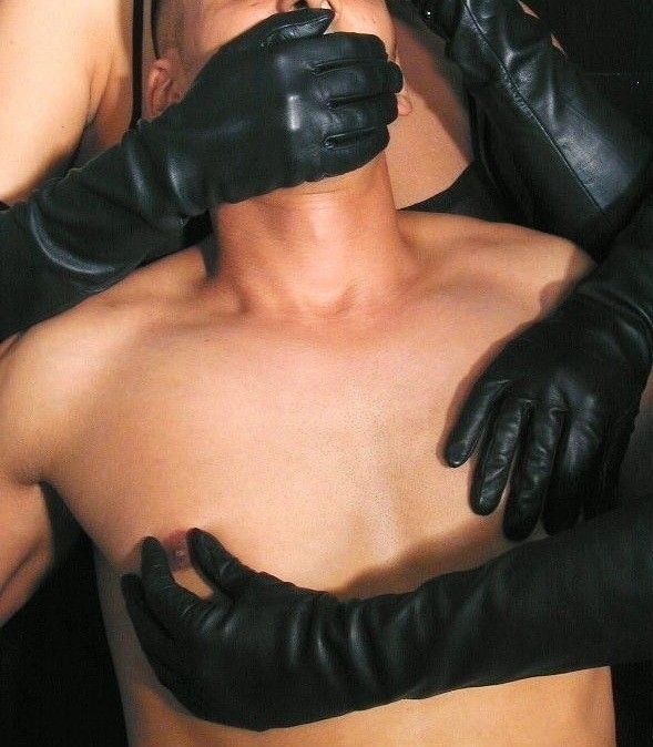 Love nipple play!