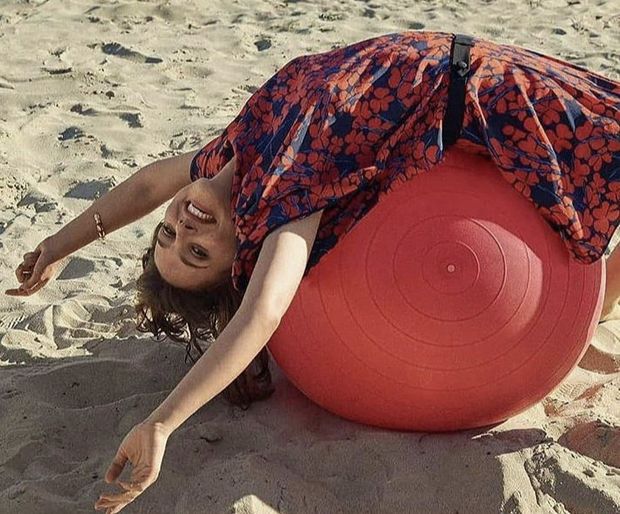 Natalie Portman about to suck some dick