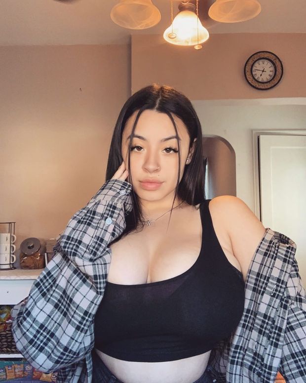 cute face big tits