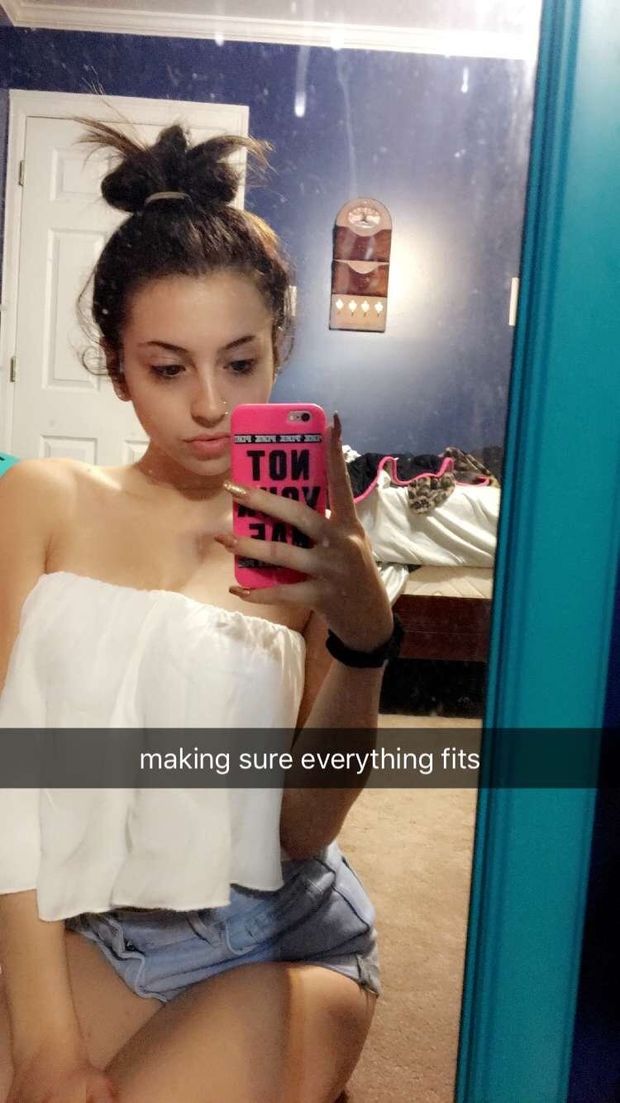 Sexy bitch on her knees again. This time without her bra. Nip-slip anyone?