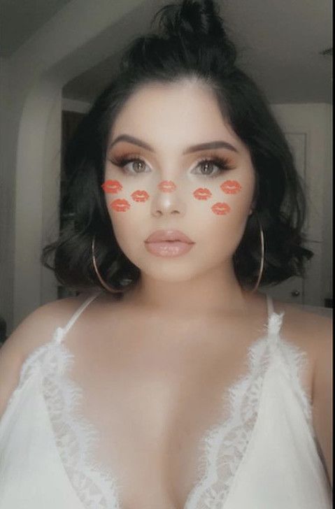 My girlfriend has some amazing dick suck sucking lips