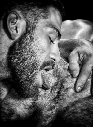 men with furry ass make me hard!