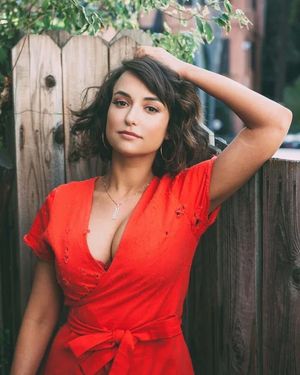Milana Vayntrub