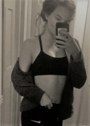 amanda bra selfie