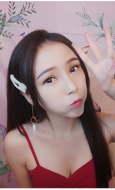 Asian teen earns mouthful of cum