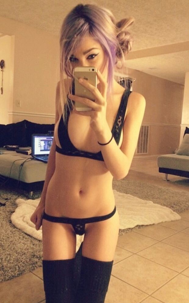 sexy pinkhairred teen