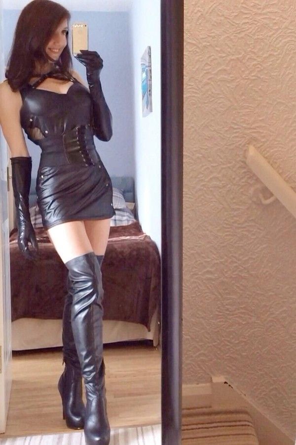 Gorgeous babe