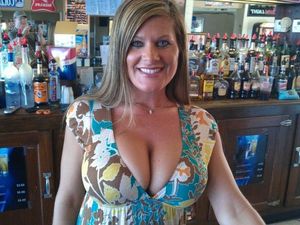 bartender-busty-cleavage