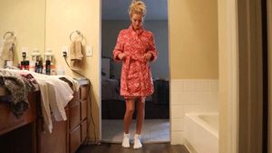 My little sister finally let me see her naked