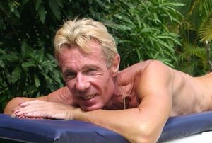 I a naked and hairless slave faggot