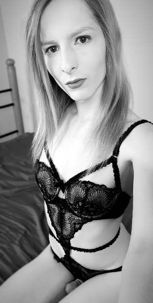 Florence de Saint-Médard-en-Jalles 33160 en Gironde la transsexuel mature de 38 ans au corps ferme