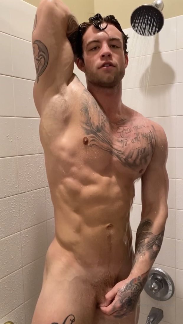 Dustin McNeer