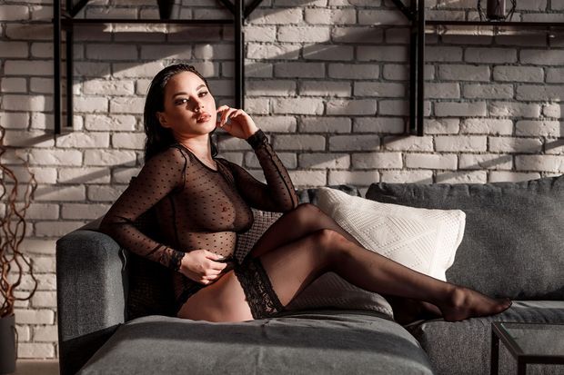 Sexy Asian, big tits and stunning body AsianCakeX – Review score: 89