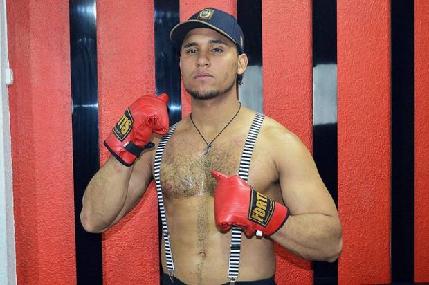 PrinceCrow: Very macho, such great muscles, nice cock, and a hot