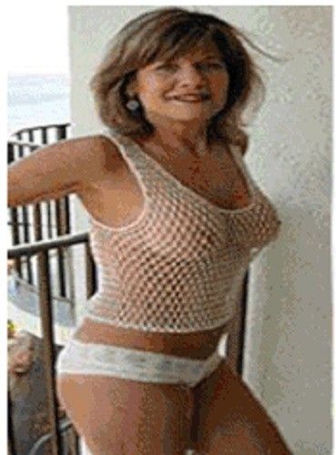 busty mom seethru on vacay