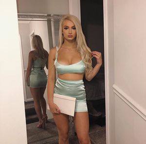 Busty bimbo teen ready for a night out