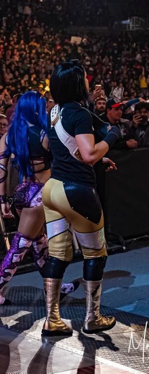Just want to bury my face in Bayley's booty