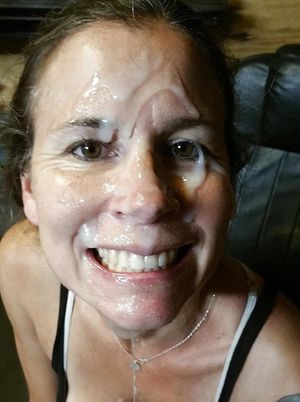 Sexy Cum Facial