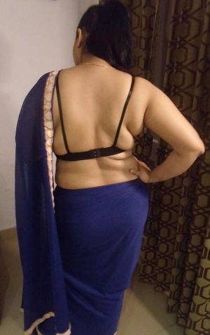 Indian housewives without blouse