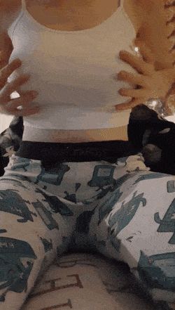 Doing the Drop Again With Her Fine Titties