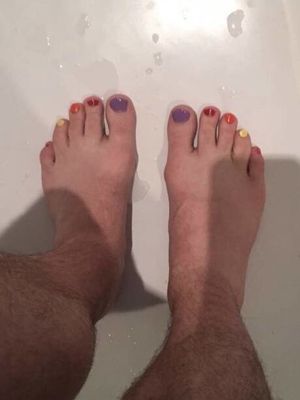 Stephie rainbow ???? toes xx