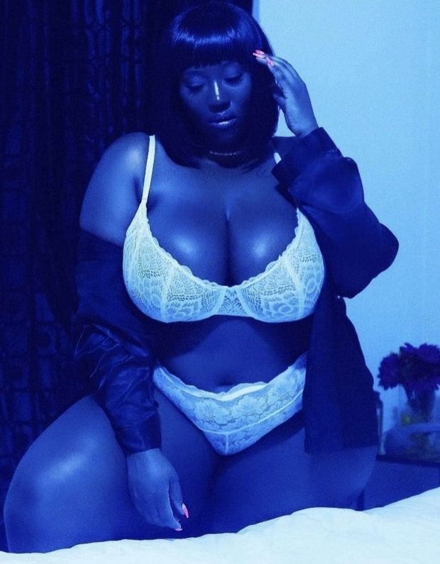 Cute BBW in Bra & Panties