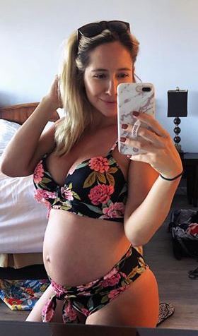 cookie pregnant selfie