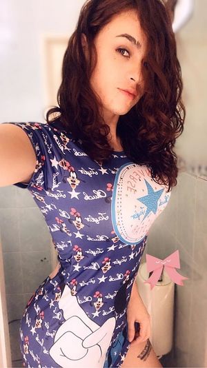 nicollesexxx from Chaturbate