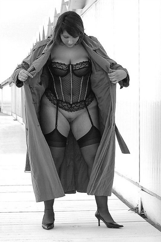 her outfit to pleasure him