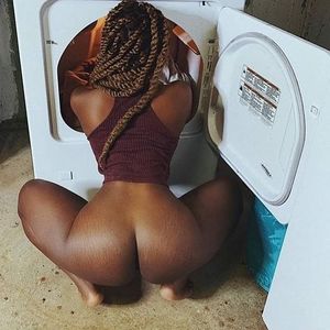 Laundry Booty
