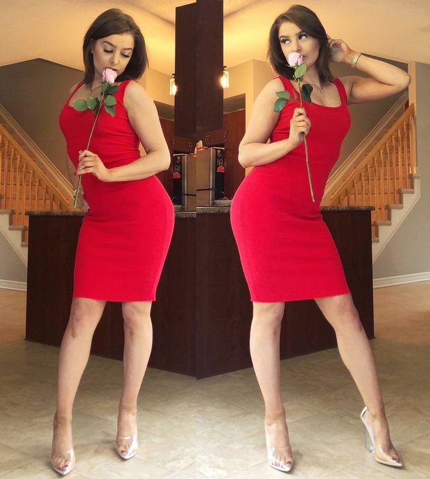 Brunette babe in tight dress and heels