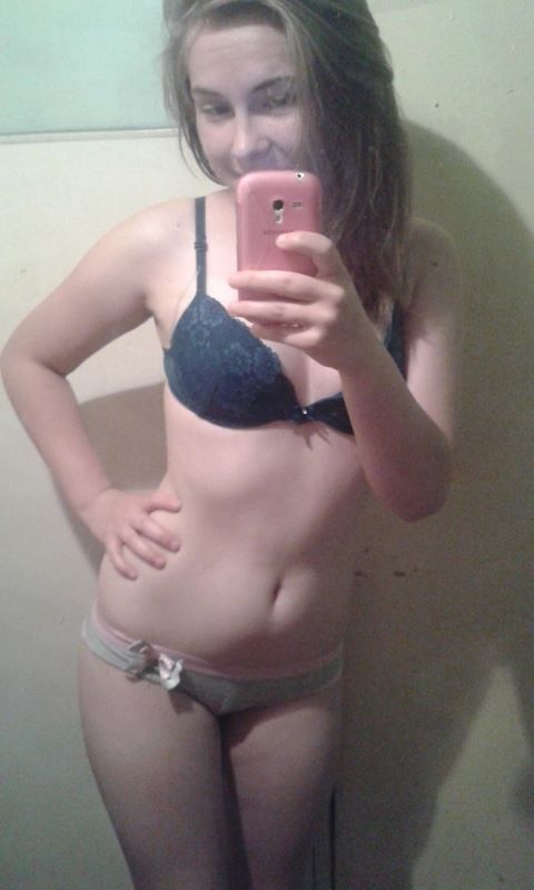 Selfie whore