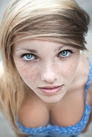 Hot Look Leads to Hot Sex