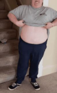 BBW flashing tits while house hunting in public