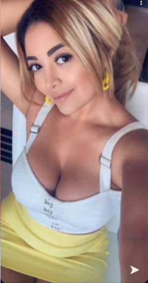 Latina babe with big tits