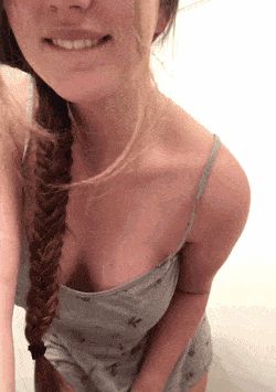 Hot slut who wants to be bred!