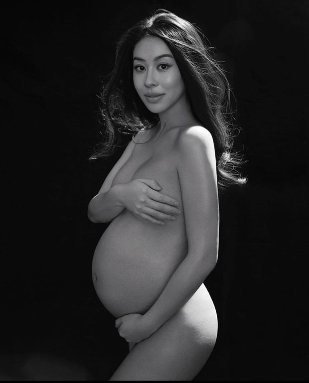 Sexy Pregnant Asian Naked