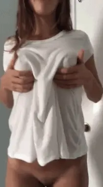 tits reveal gap