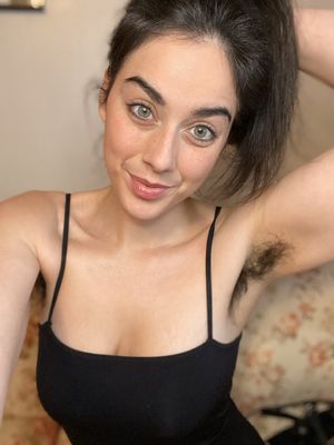 hairy pits cutie