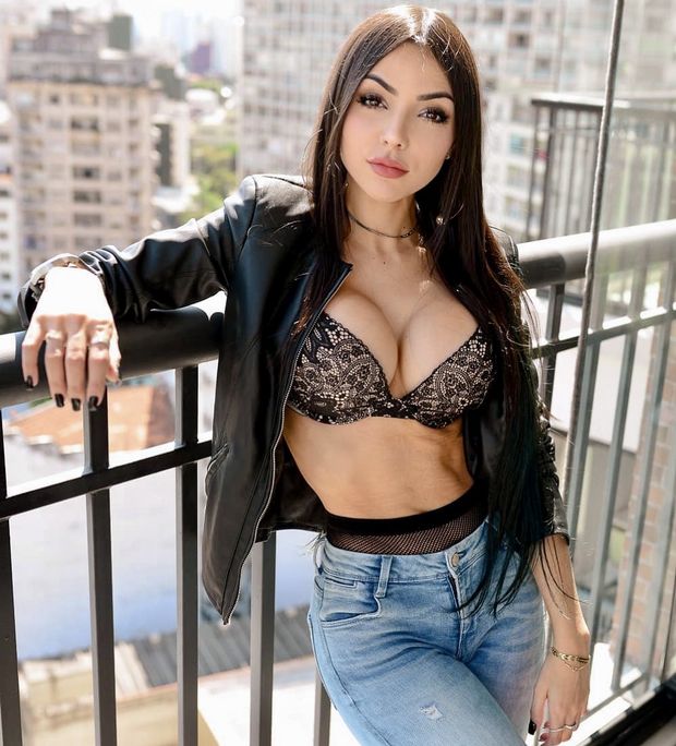 Brazilian Nyvi Estephan #47