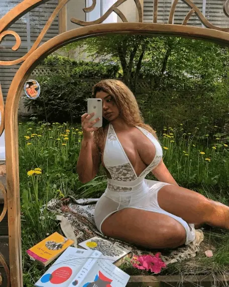 @carmelahabibi