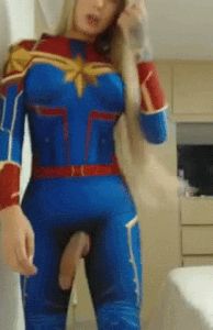 Shemale wiggling dick