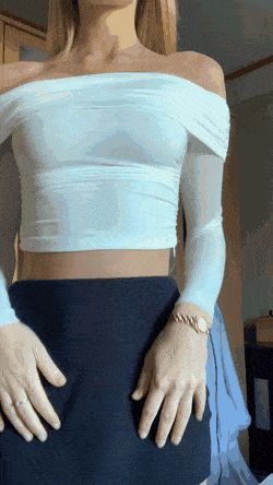 Hot Women Reveals Tits