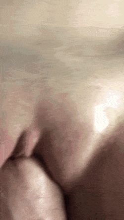 Working Her Pussy To Get Fisted