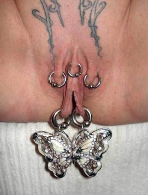 Extreme tattoo and piercing
