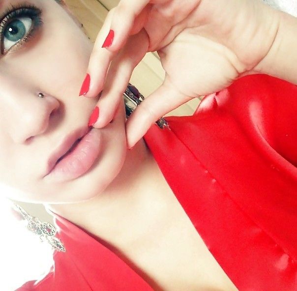 teenage pussy eating nympho