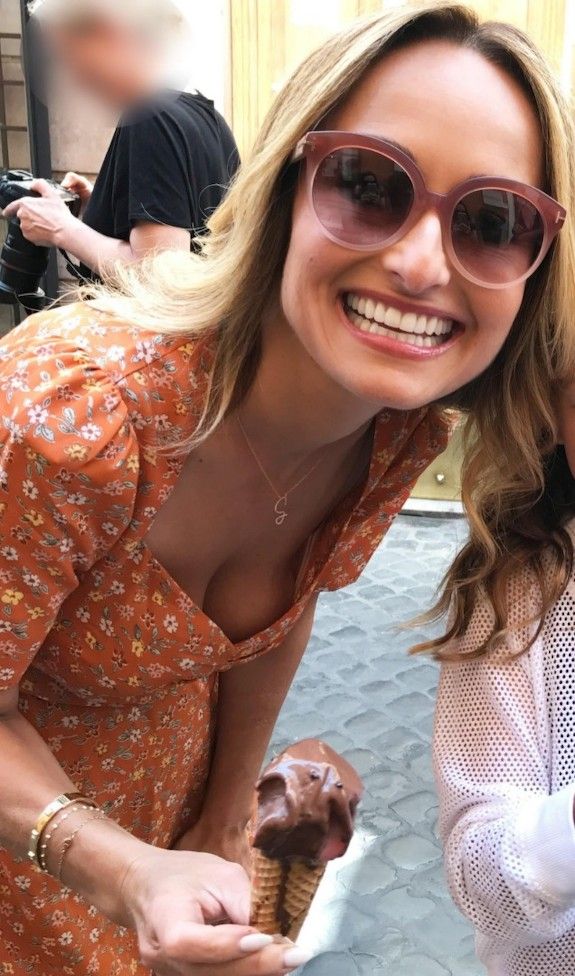 Downblouse