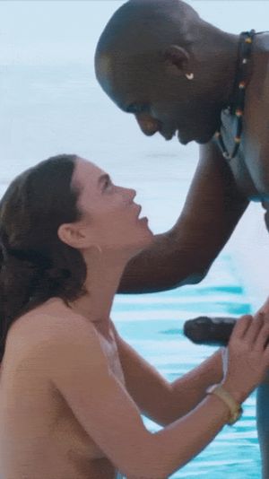 Alyssa Reece gives BBC handjob in the pool