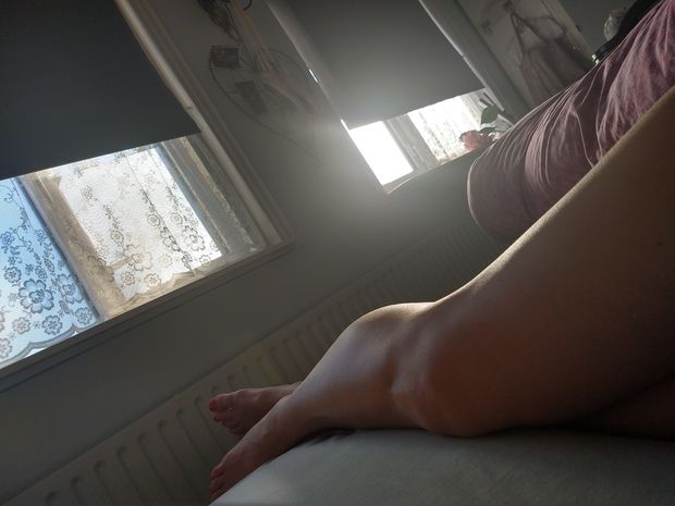 Sexy  ginger with great ass and tits says goodmorning