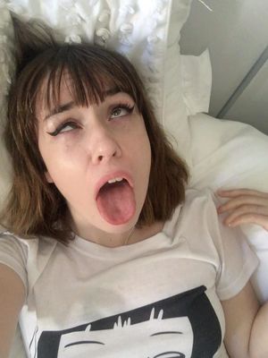 Ahegao gal in full ecstasy